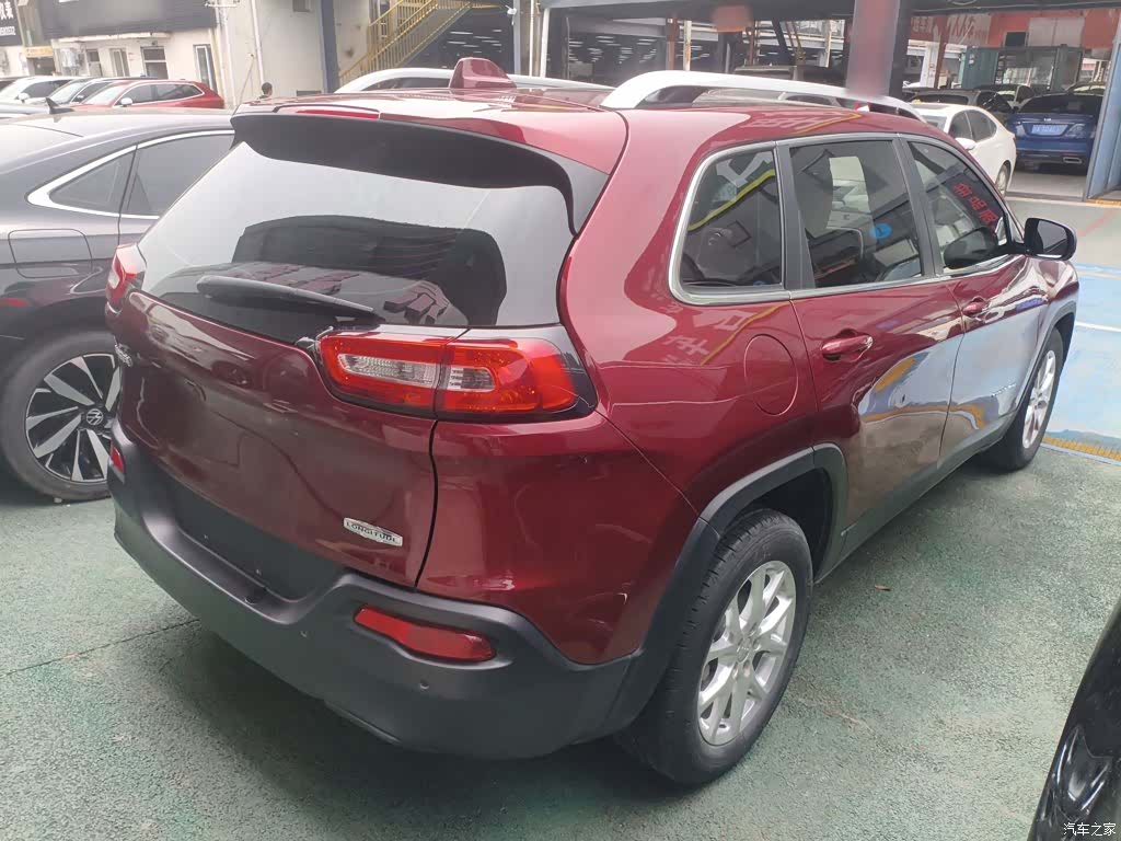 Jeep Cherokee, 2016 все фото