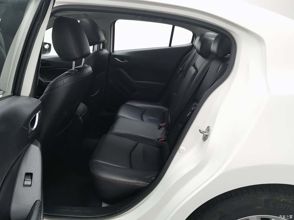 Mazda Mazda3, 2016 15