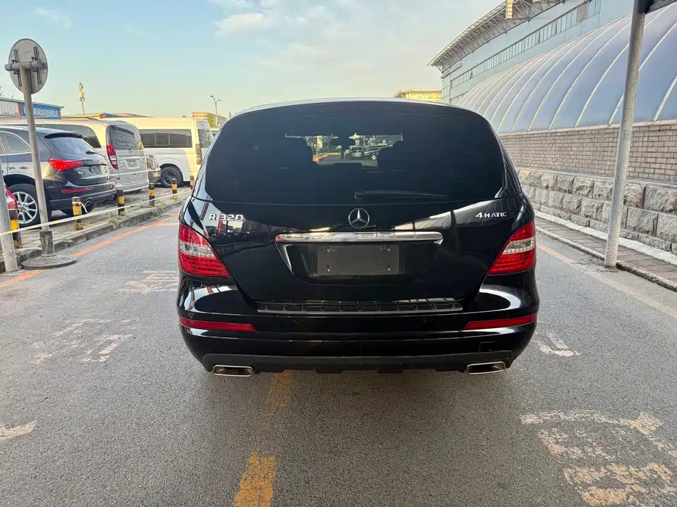 Mercedes-Benz R-class