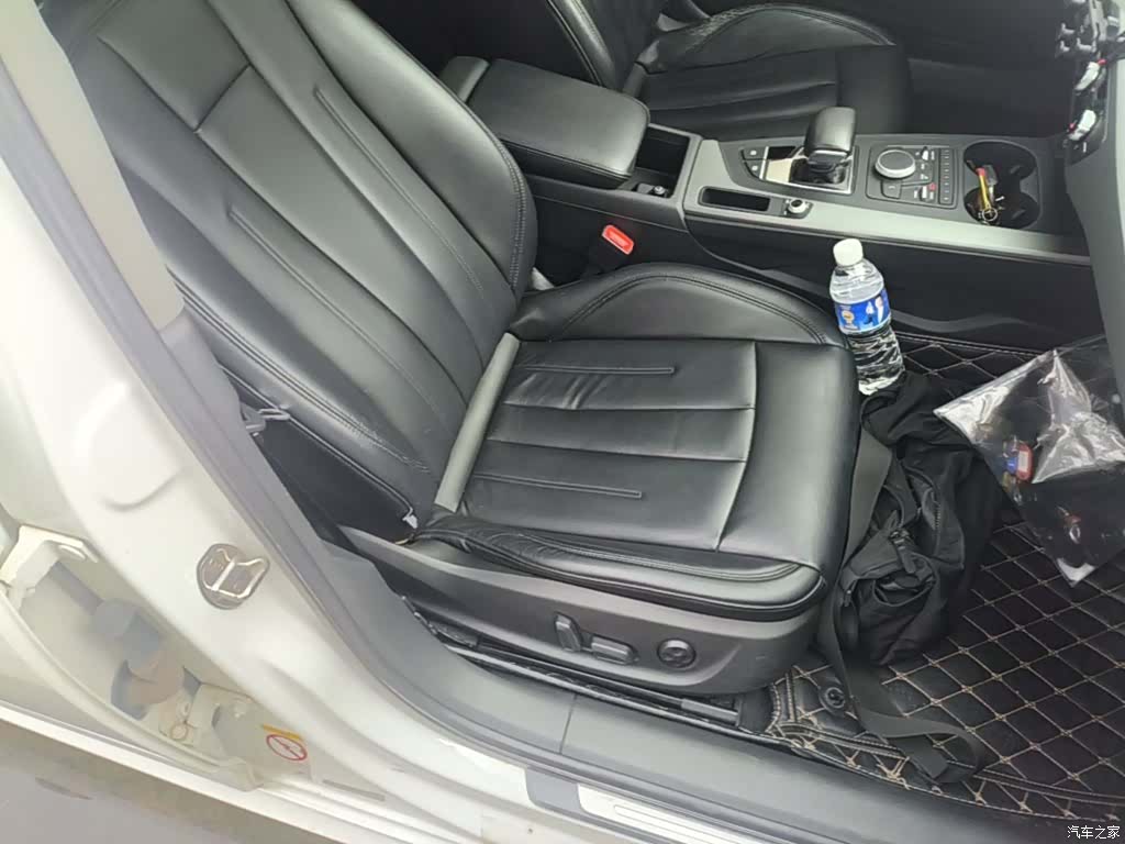 Audi A4L, 2018 25
