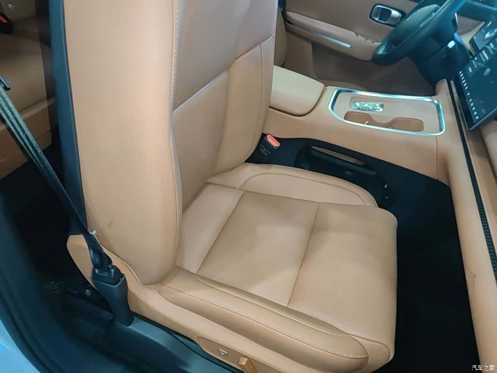 Leapmotor C16, 2025 25