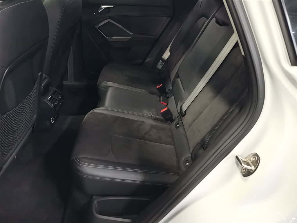 Audi Q3, 2022 13