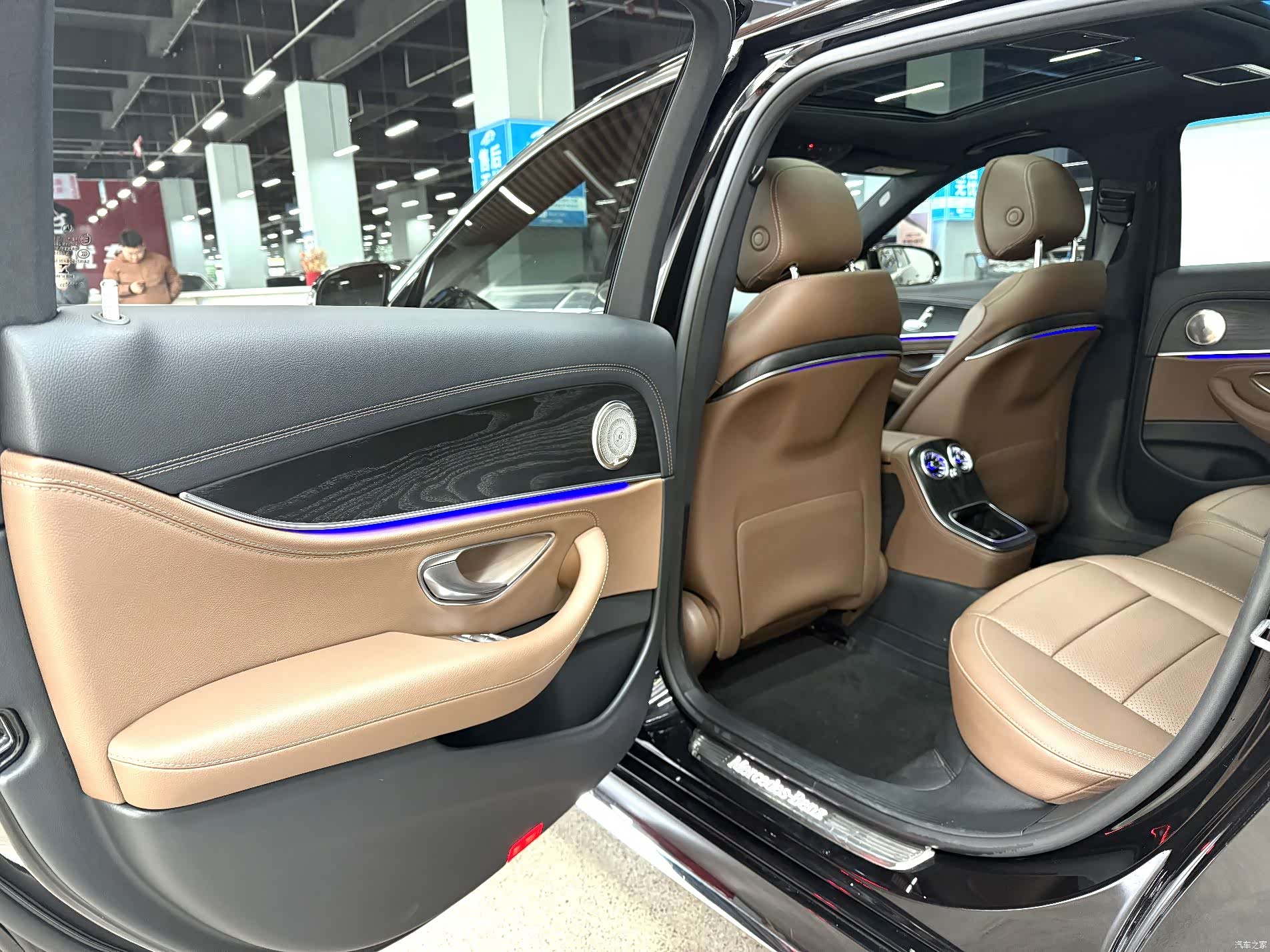 Mercedes-Benz E-Class, 2023 10