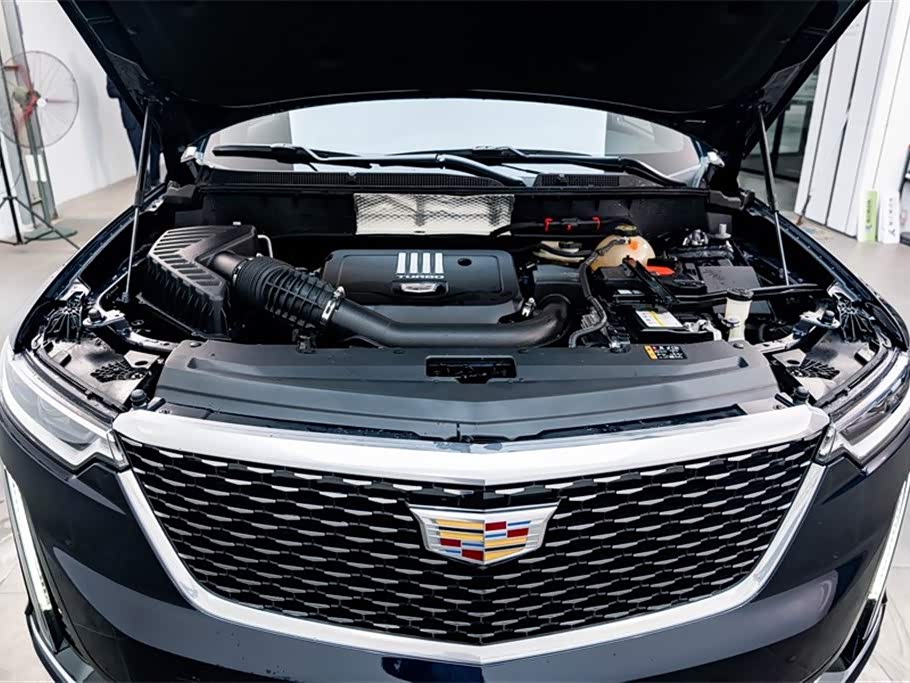 Cadillac XT6