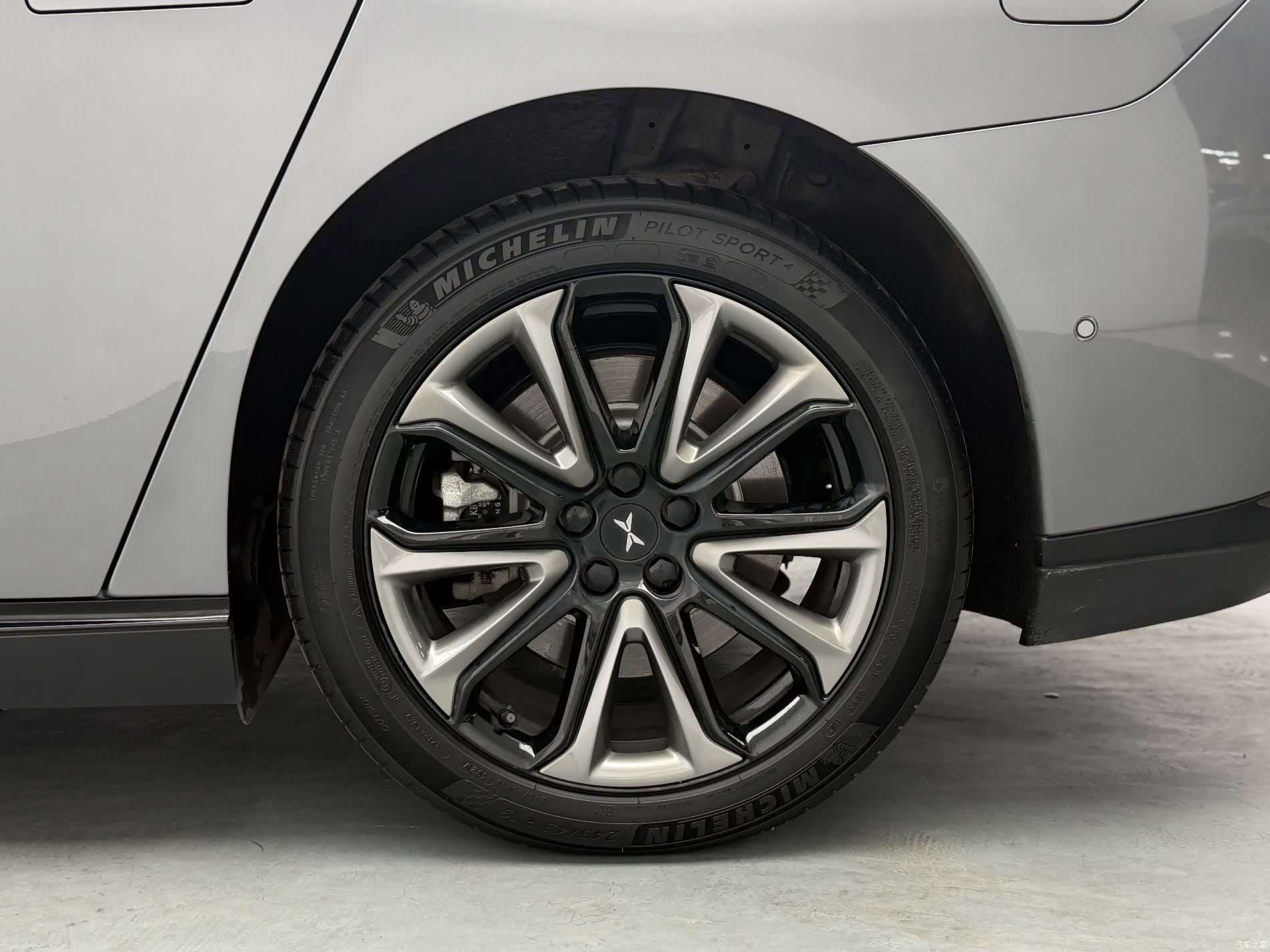 Xpeng P7, 2023 8
