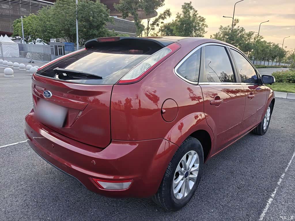 Ford Focus, 2015 10