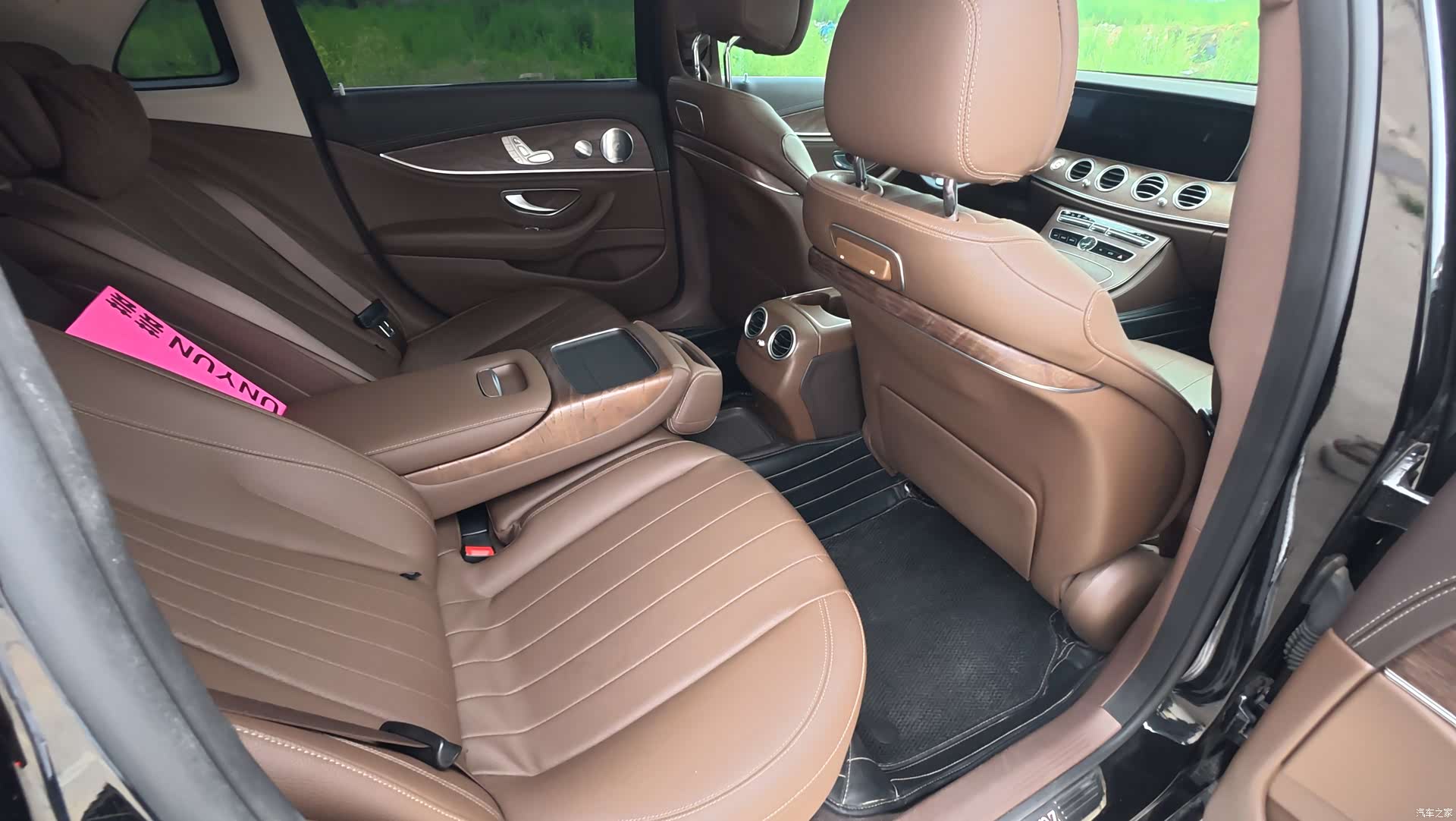 Mercedes-Benz E-Class, 2019 15