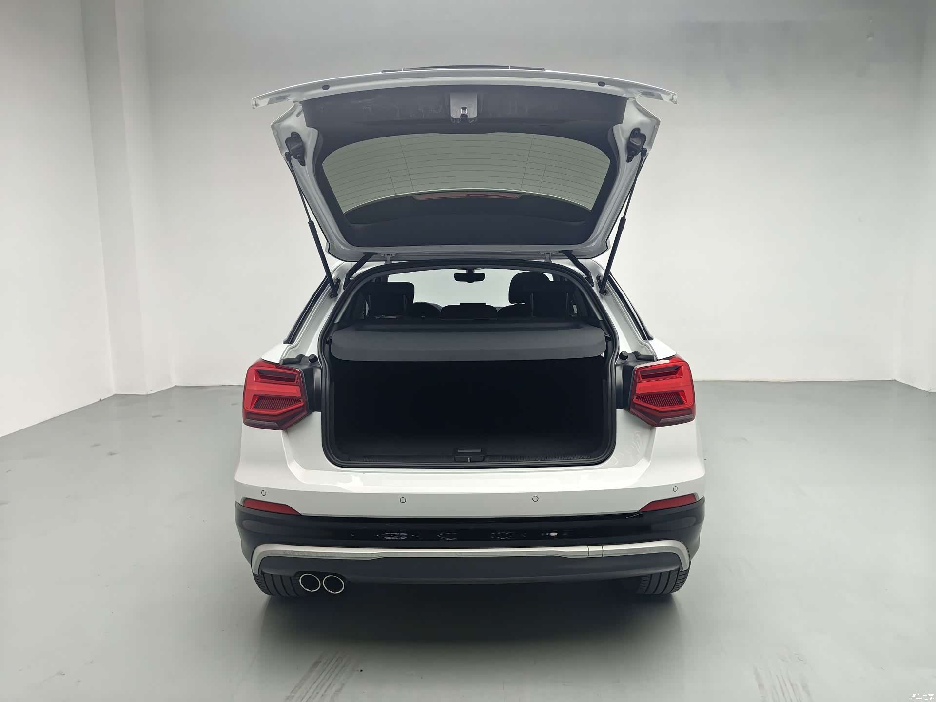 Audi Q2L, 2020 4