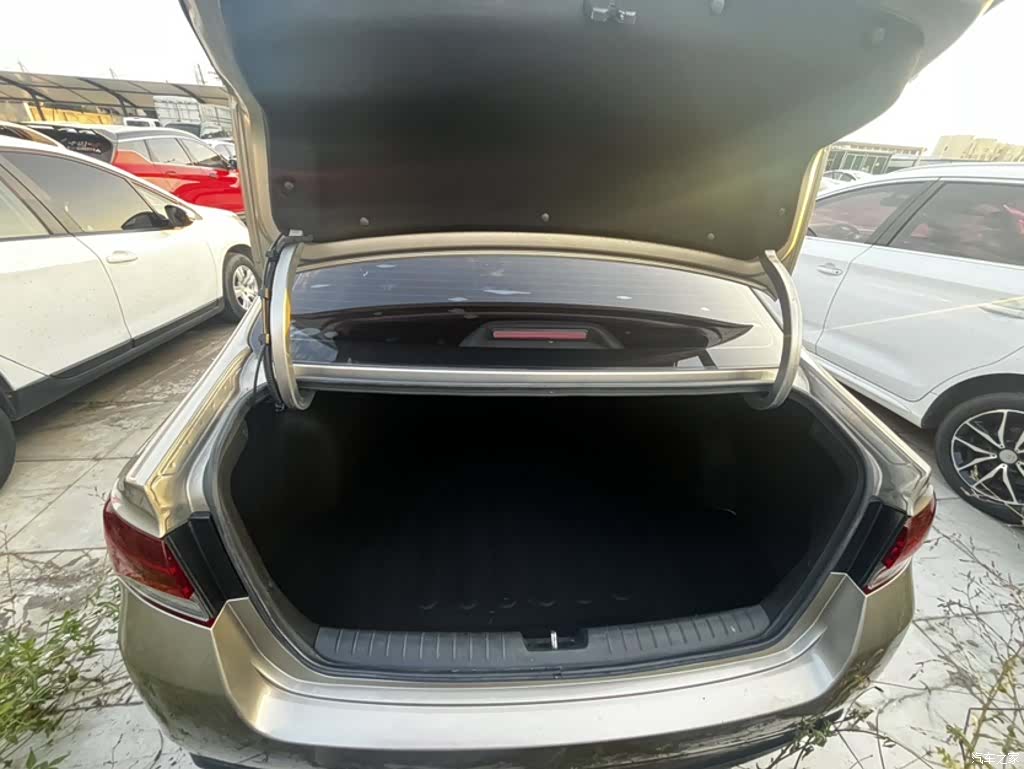 Kia DLX, 2018 15