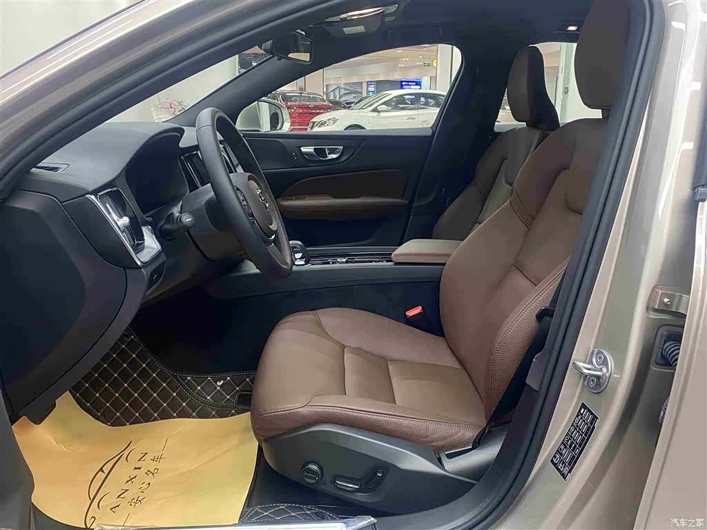 Volvo S60, 2025 7