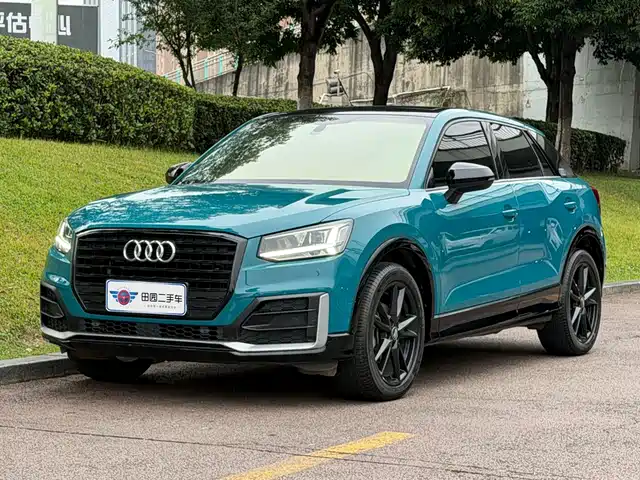 Audi Q2L 2020 — купить из Китая под заказ