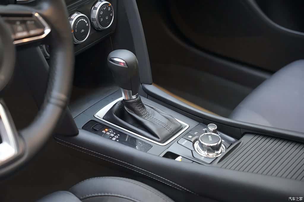 Mazda CX-4, 2020 12