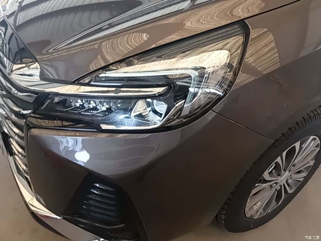 Buick GL8, 2024 18
