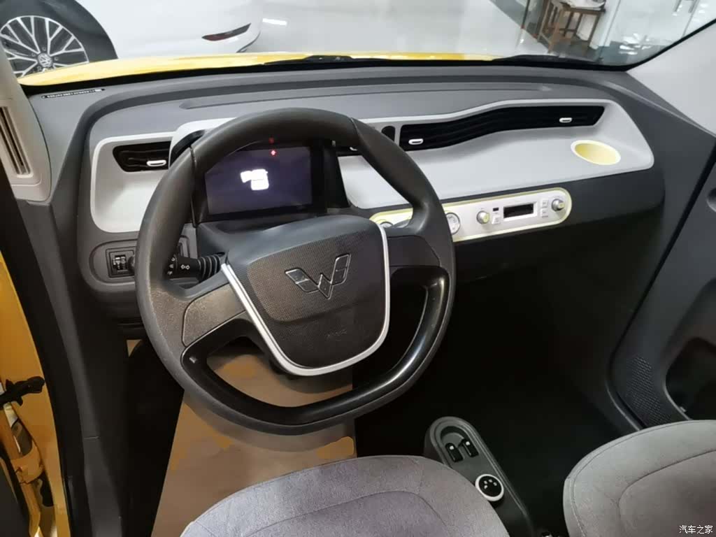 Wuling MINIEV, 2023 10