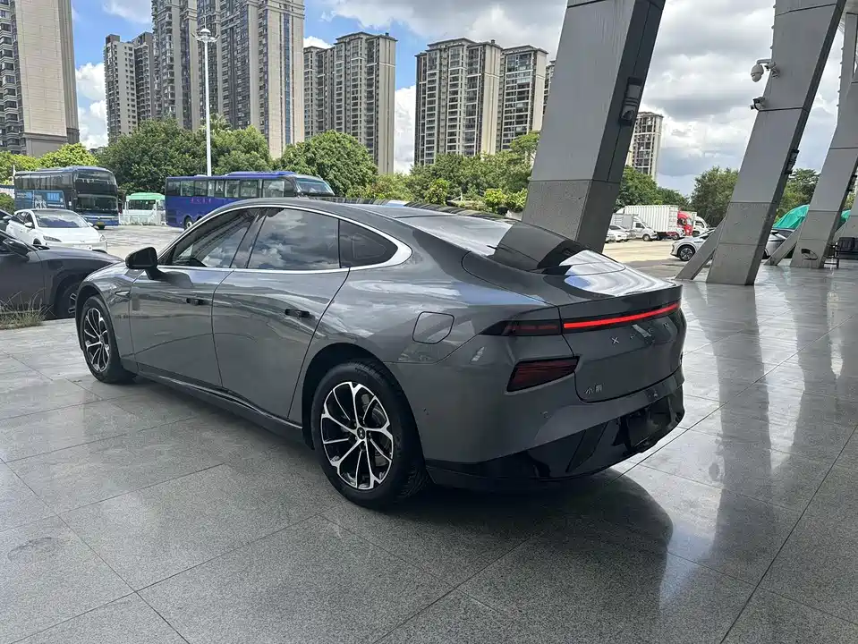 XPENG P7