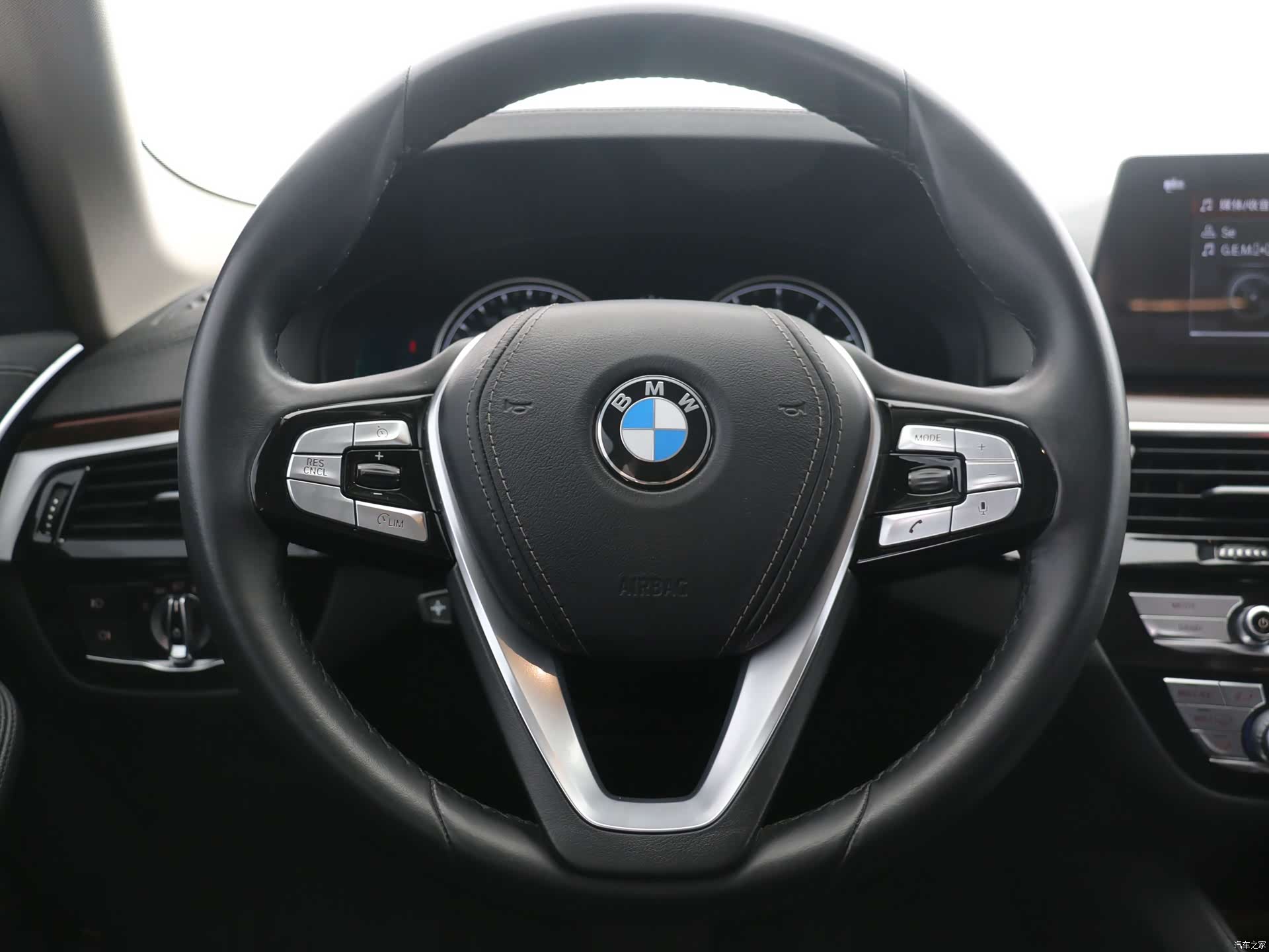 BMW 5 Series, 2018 11