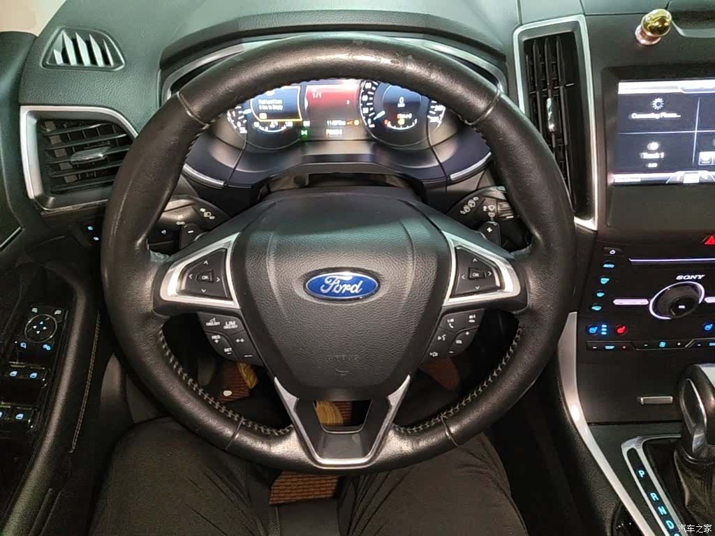 Ford Edge, 2016 11
