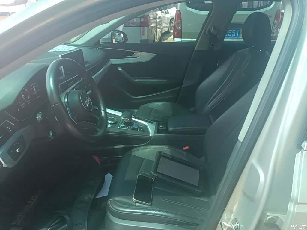 Audi A4L, 2018 15