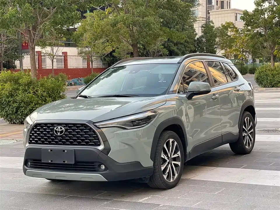 Toyota Corolla Sharp amplifier