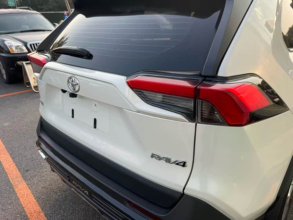 Toyota RAV4 Rongfang