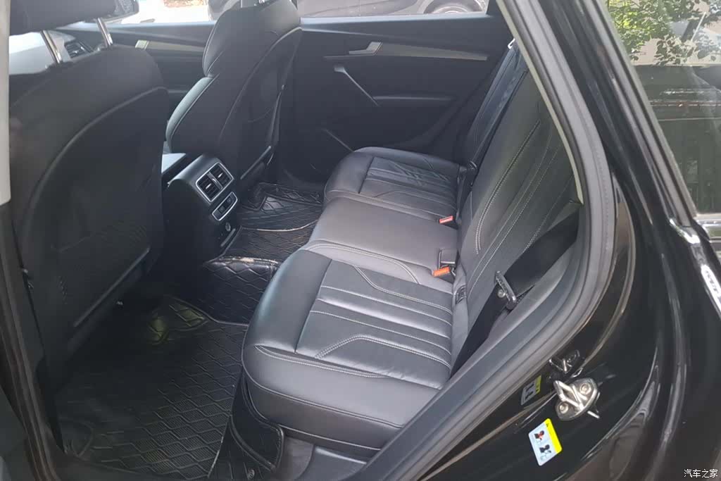 Audi Q5L, 2022 11