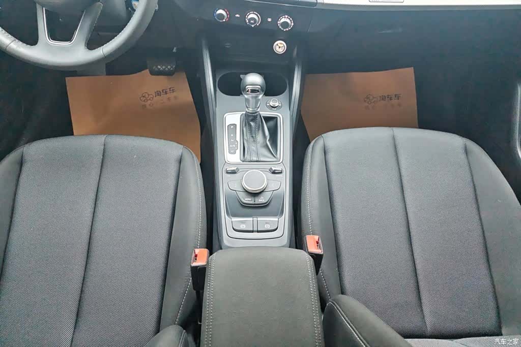 Audi Q2L, 2021 16