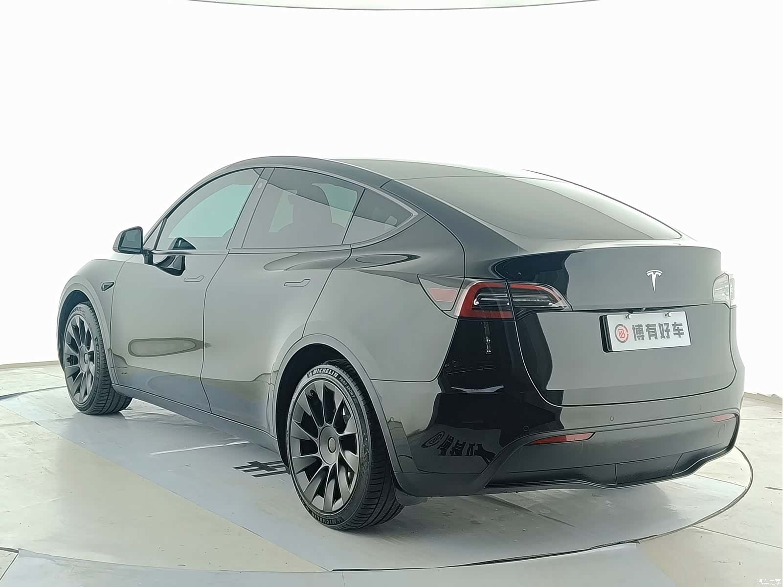 Tesla Model Y, 2023 7