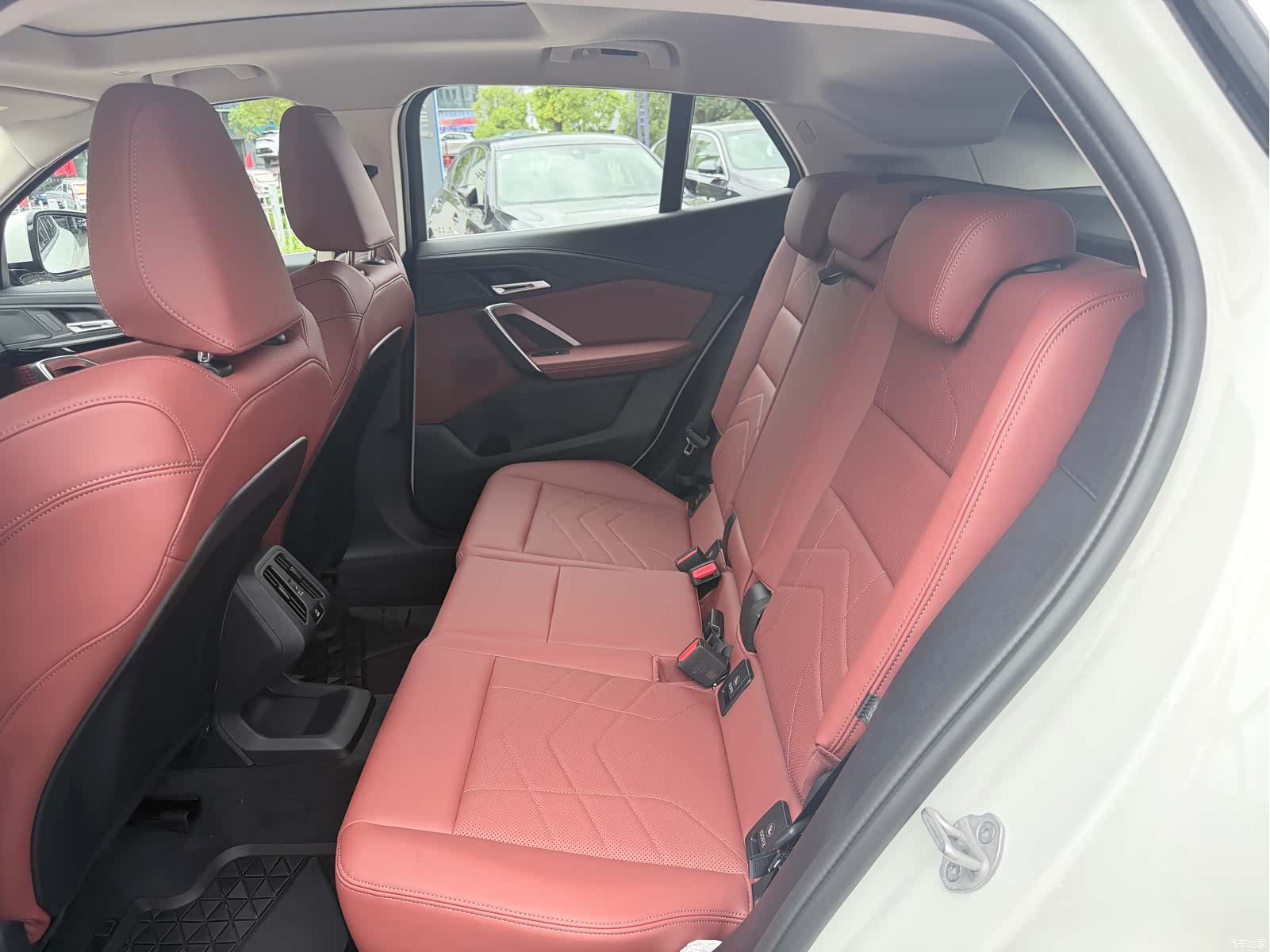 BMW X2, 2025 все фото