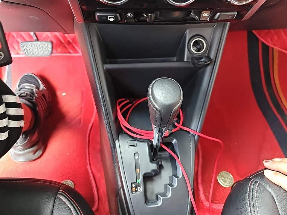 Toyota YARiS L to enjoy Toyota YARiS L to enjoy