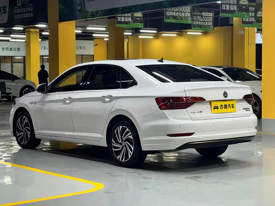Volkswagen Sagitar