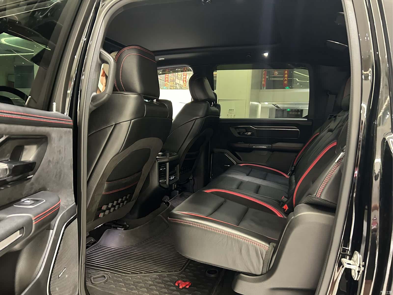 RAM Trucks, 2023 8