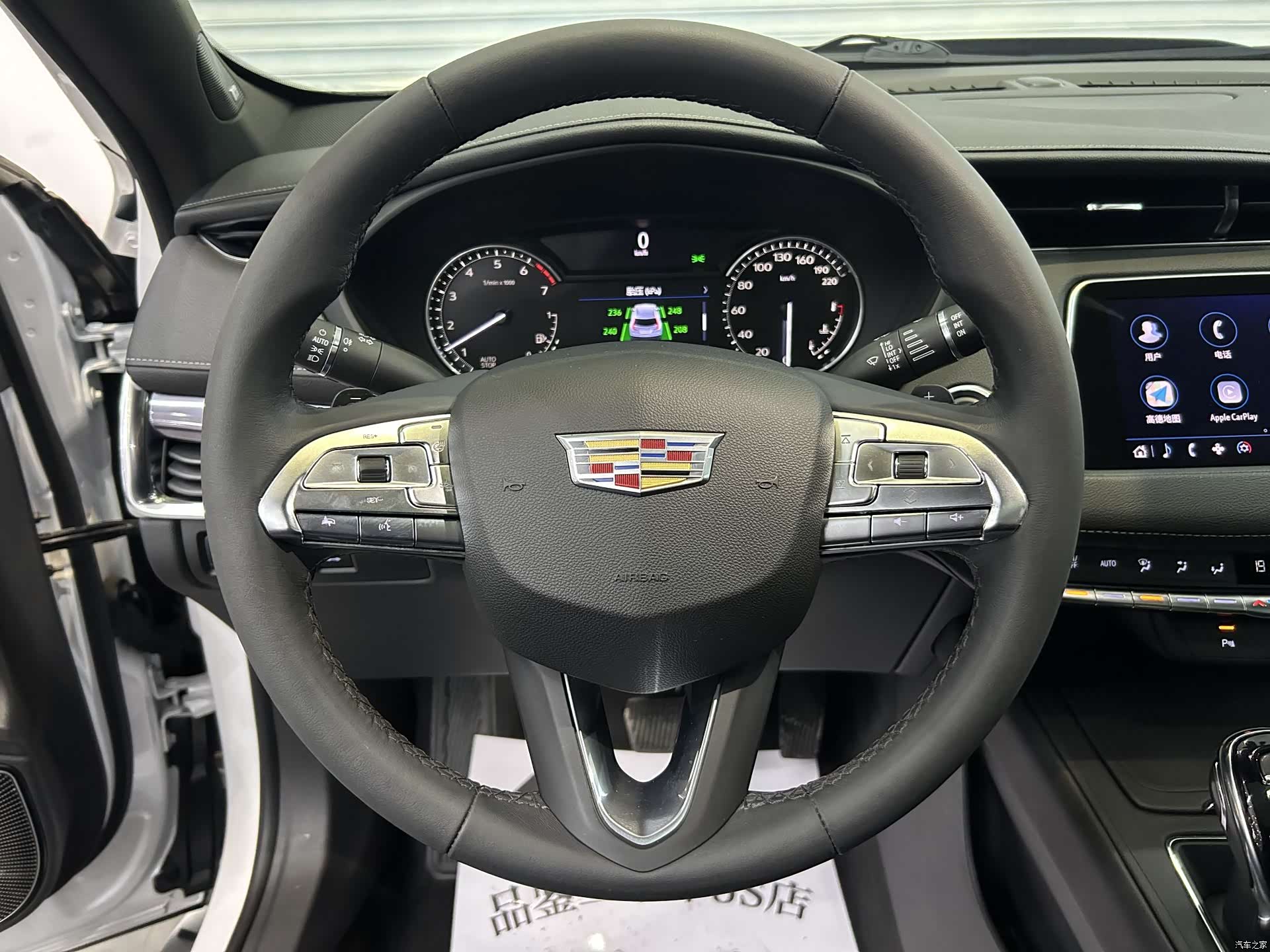 Cadillac XT4, 2021 11