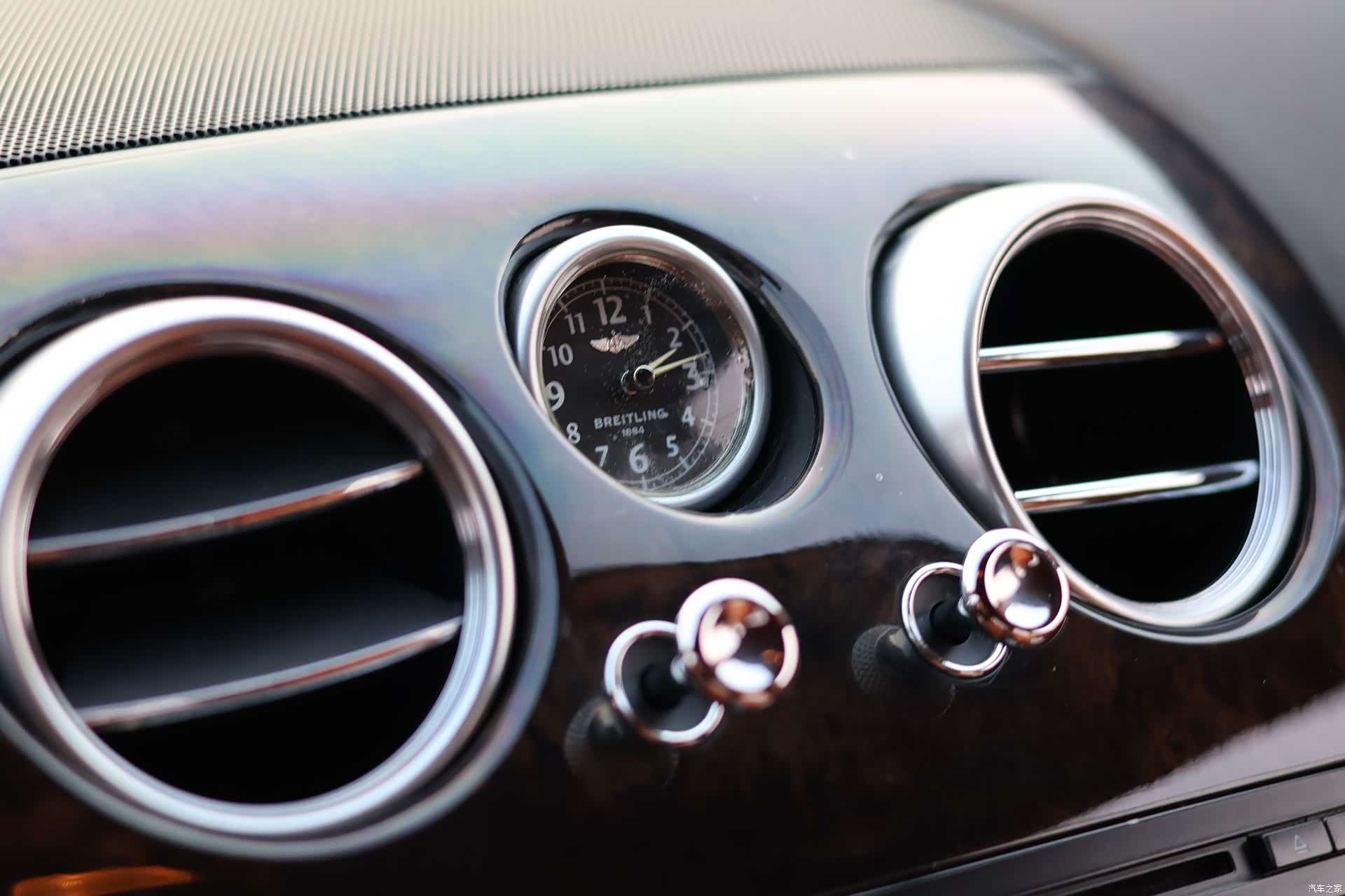 Bentley Flying Spur, 2011 17