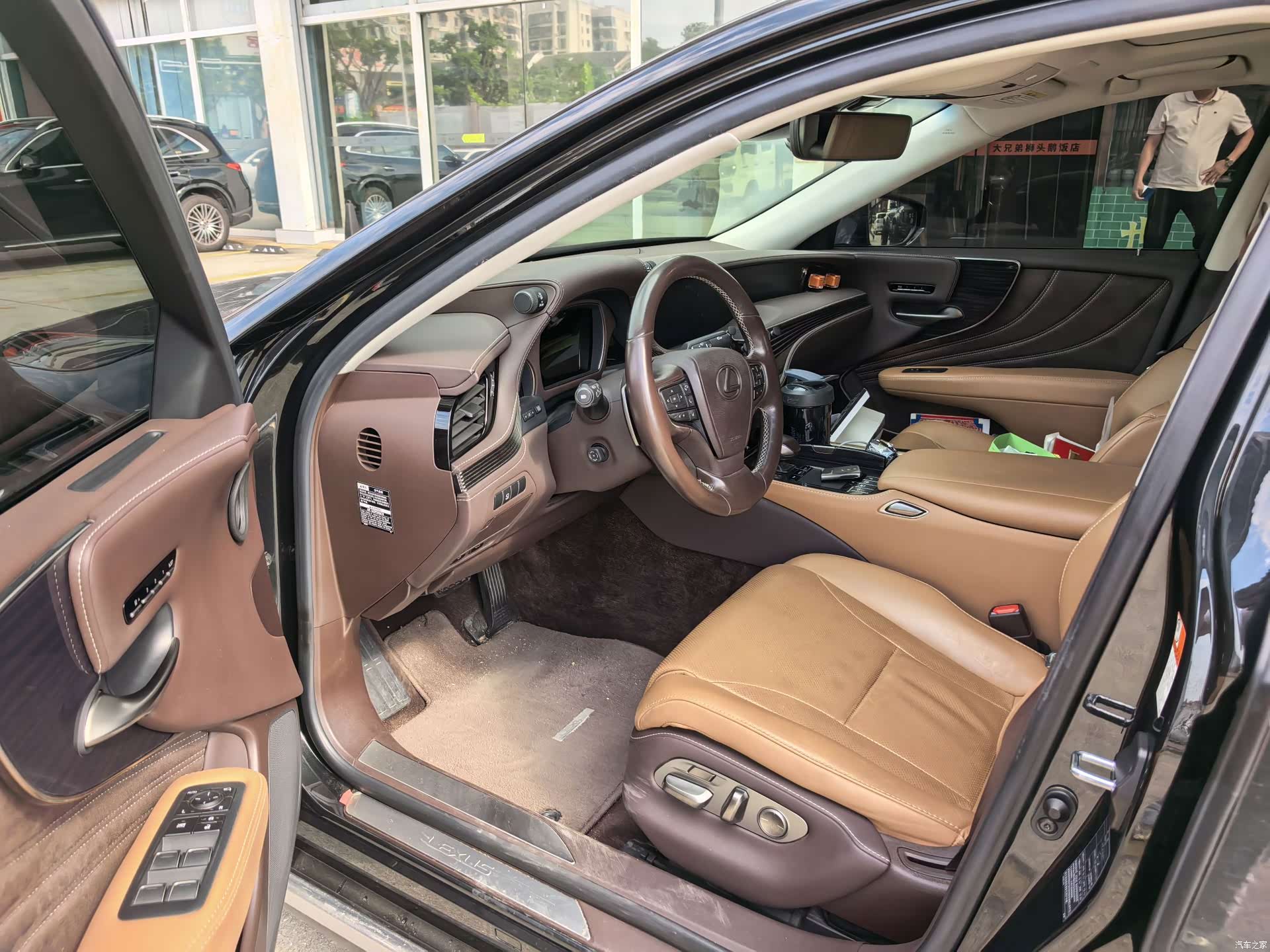 Lexus LS, 2019 2