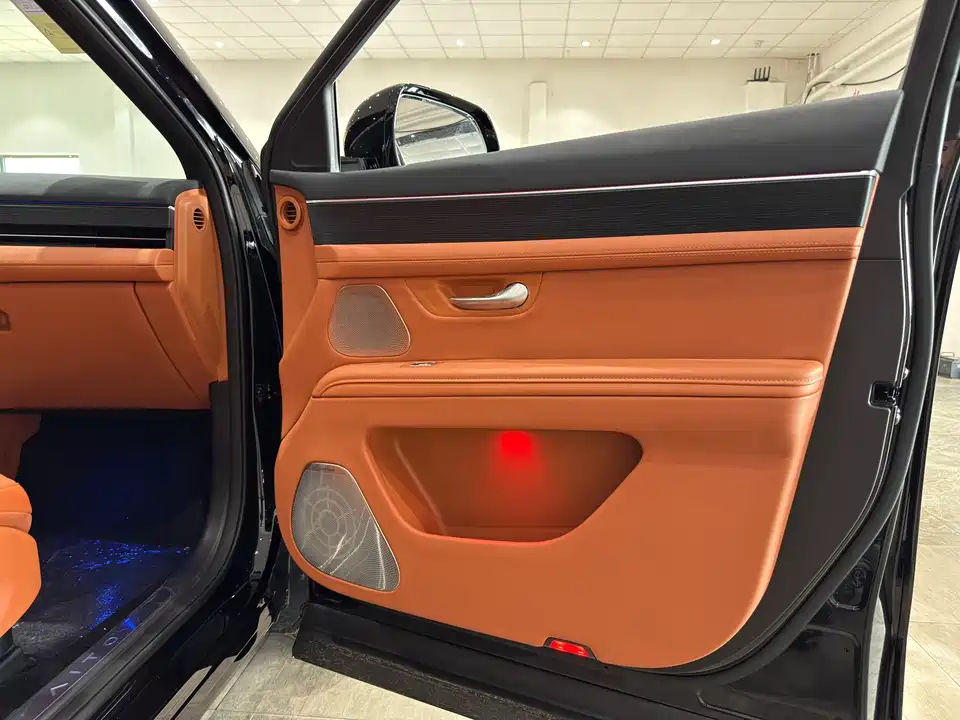 AITO Ask the world M7