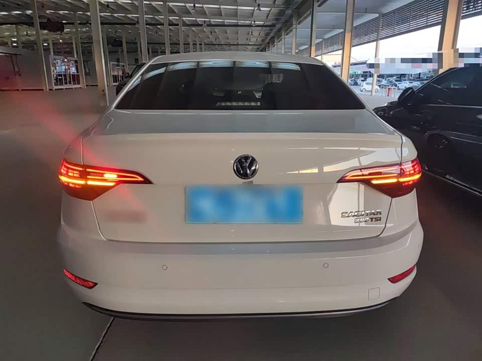 Volkswagen Sagitar