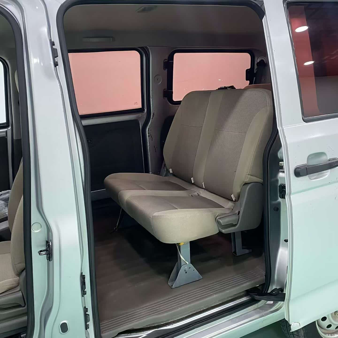Wuling V, 2016 все фото