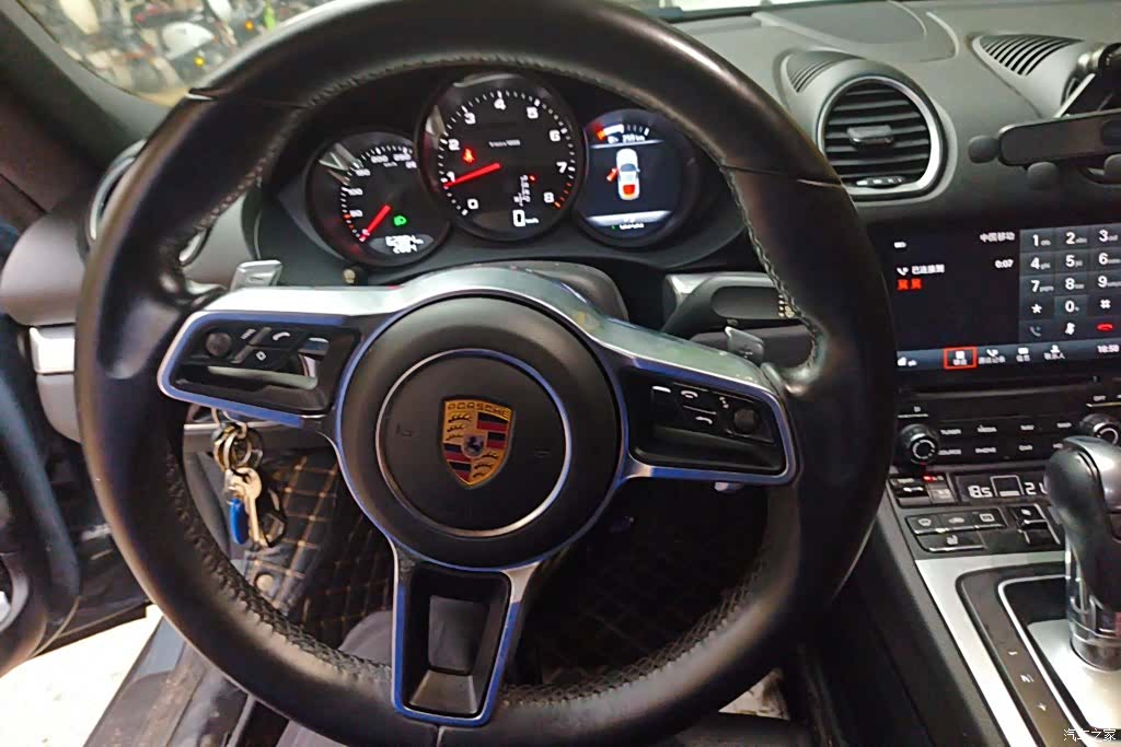 Porsche Cayman, 2018 15