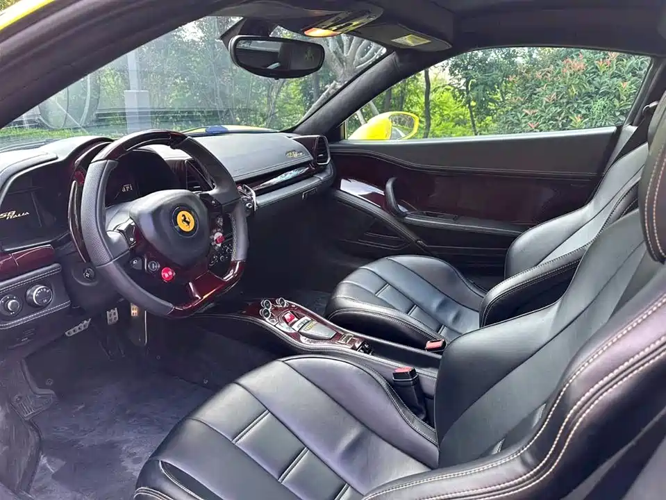Ferrari 458