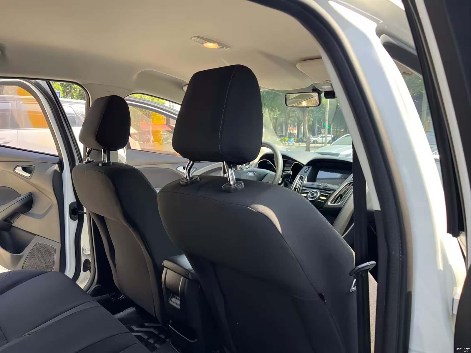 Ford Focus, 2019 21