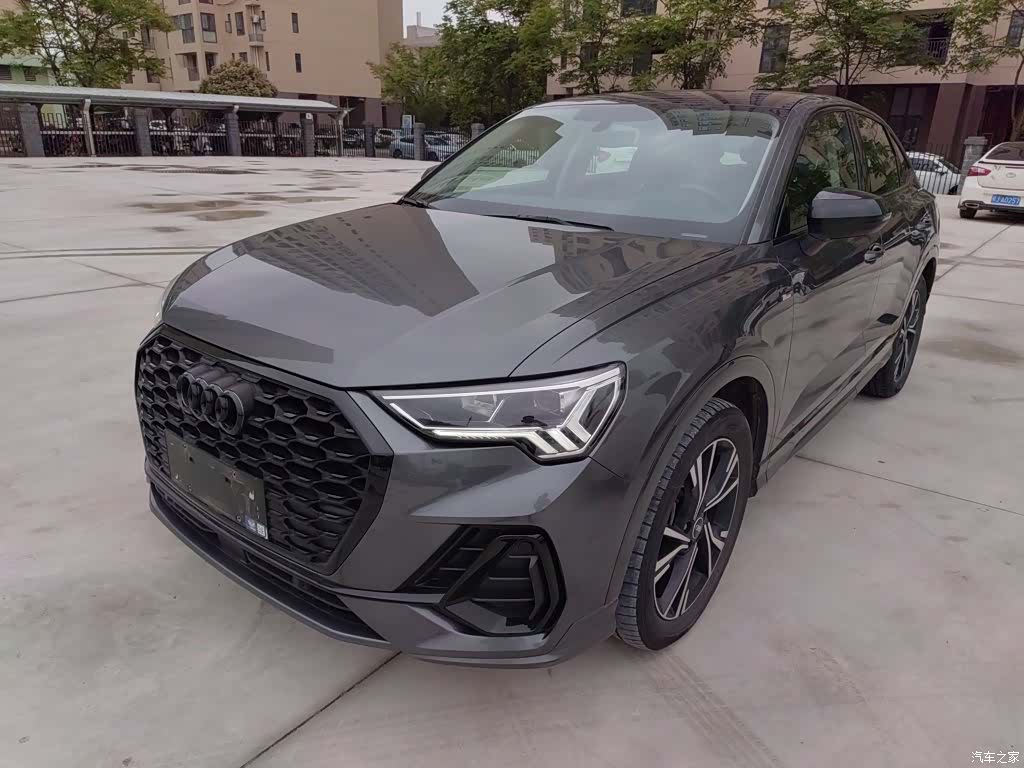 Audi Q3, 2023 1