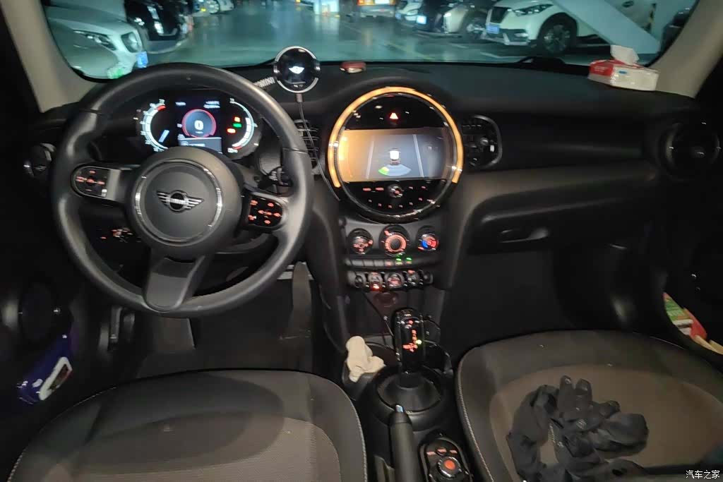 Mini ONE, 2024 12