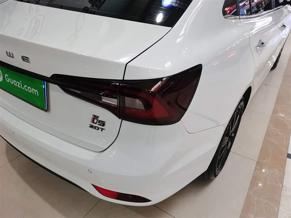 Roewe i5