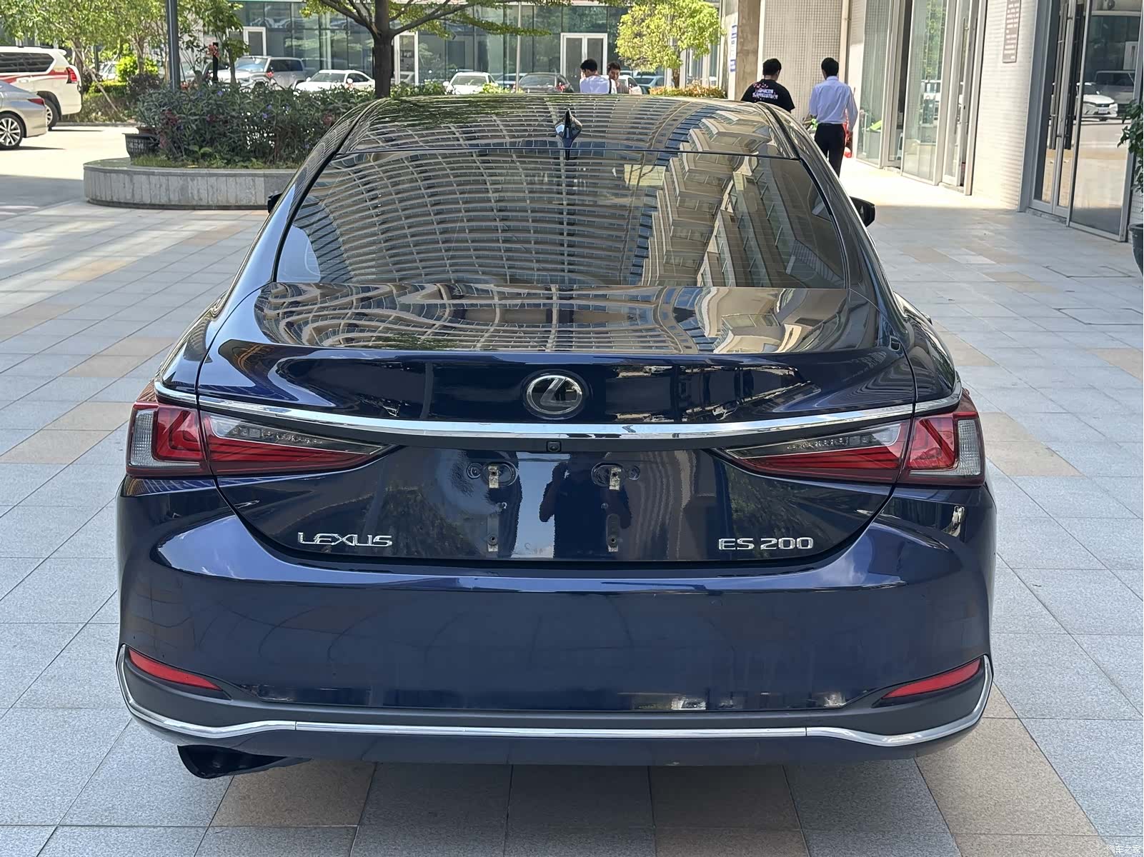 Lexus ES, 2024 4