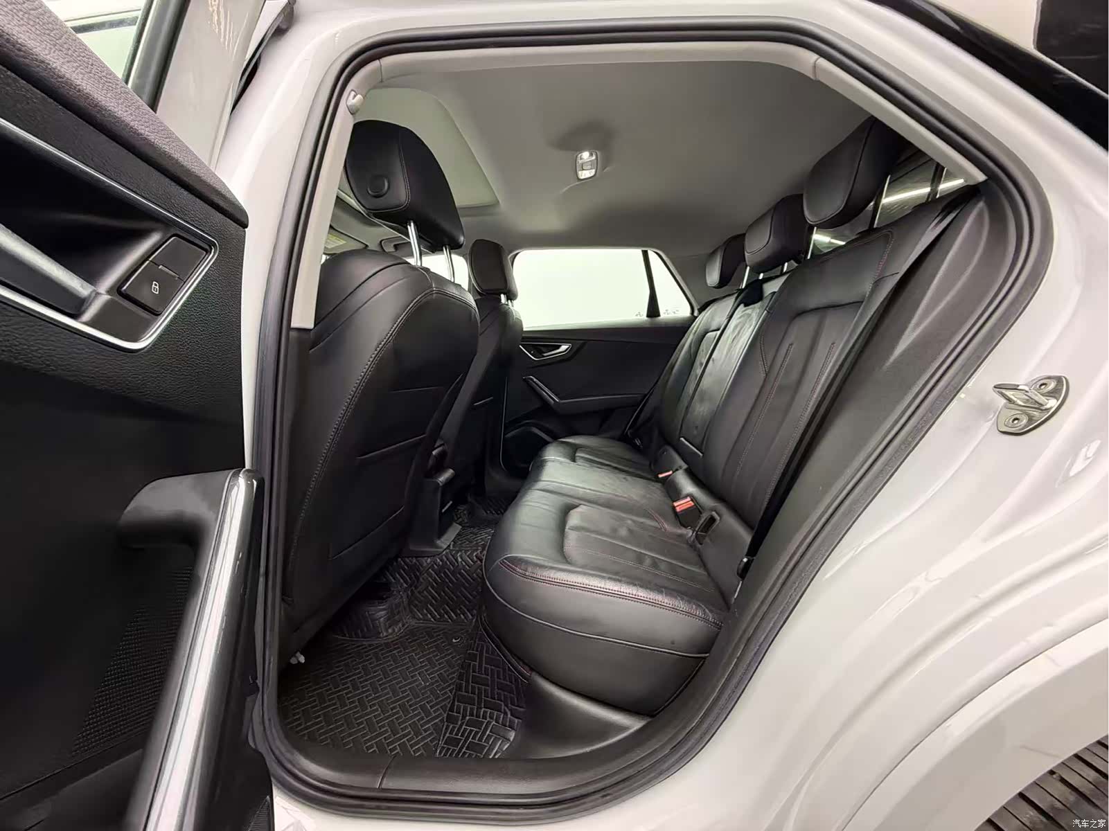Audi Q2L, 2021 11