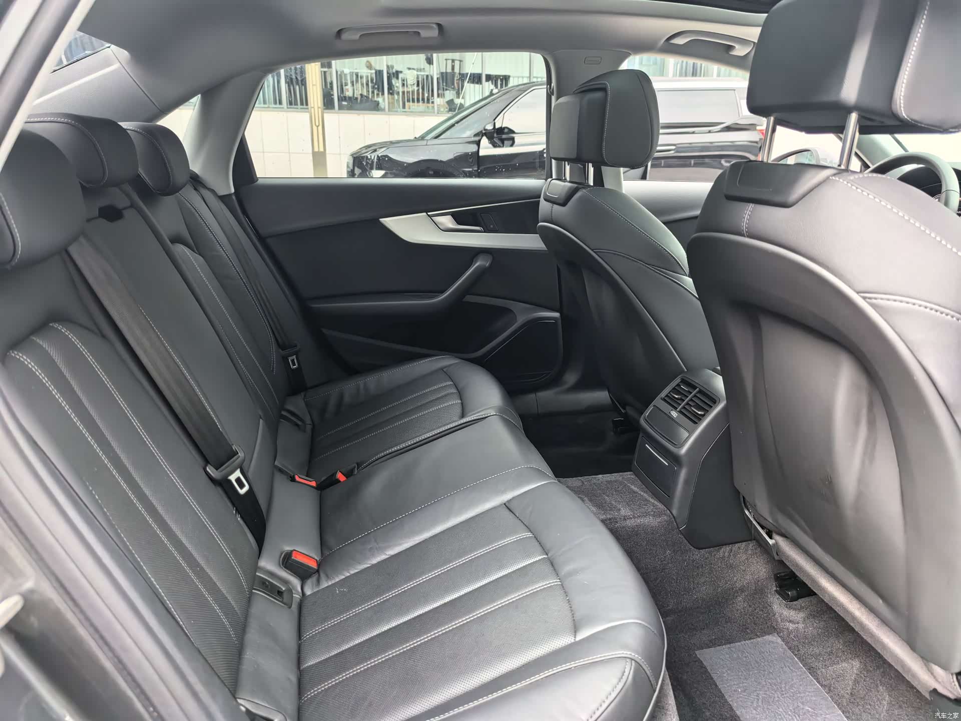 Audi A4L, 2021 18