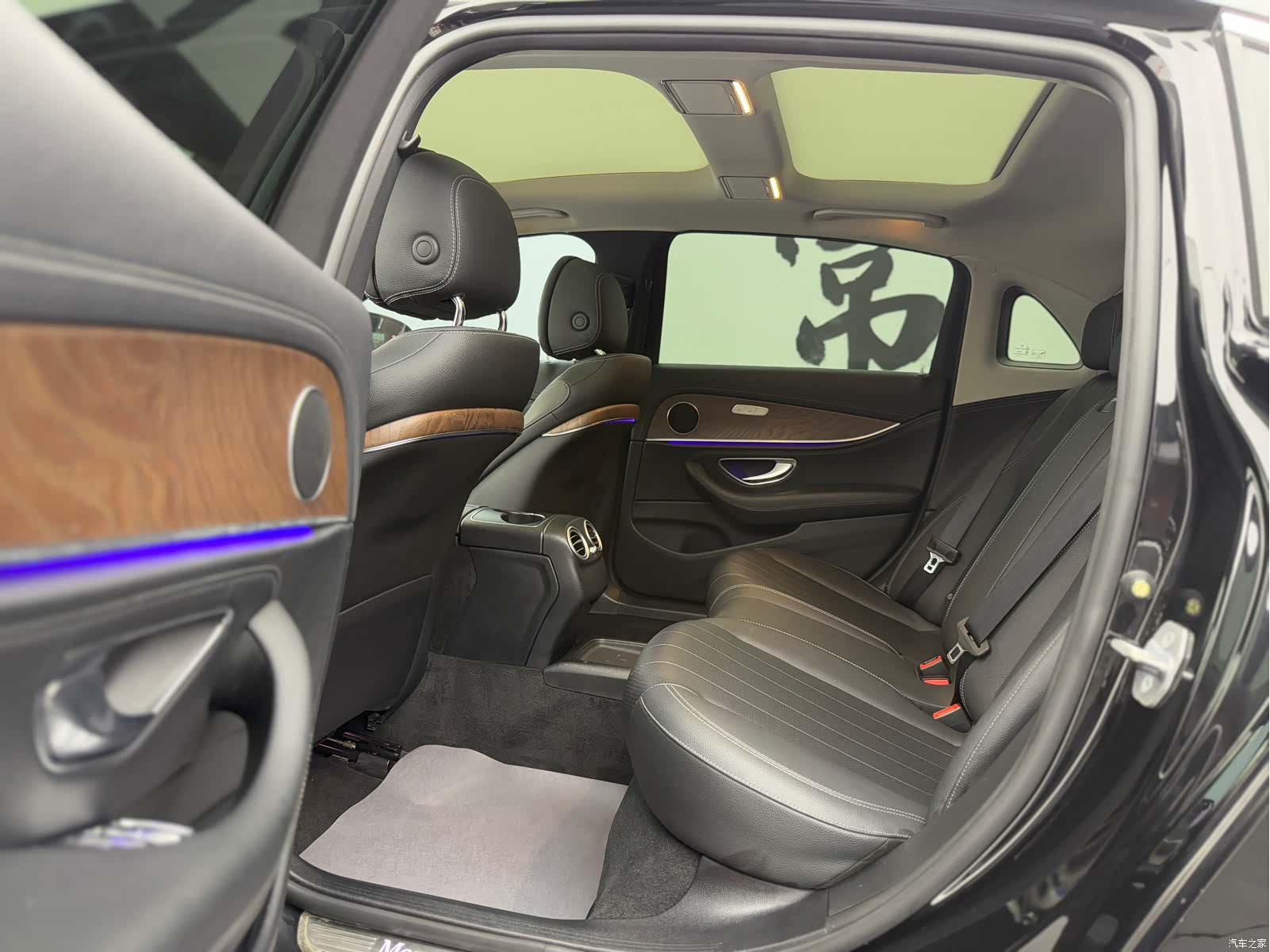 Mercedes-Benz E-Class, 2020 6