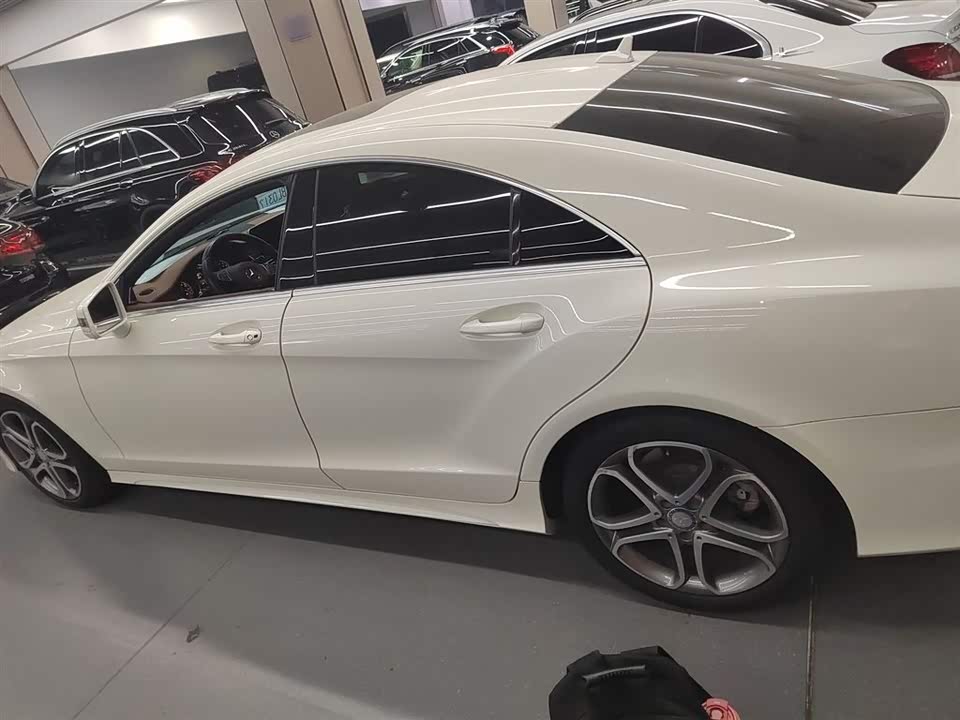 Mercedes-Benz CLS