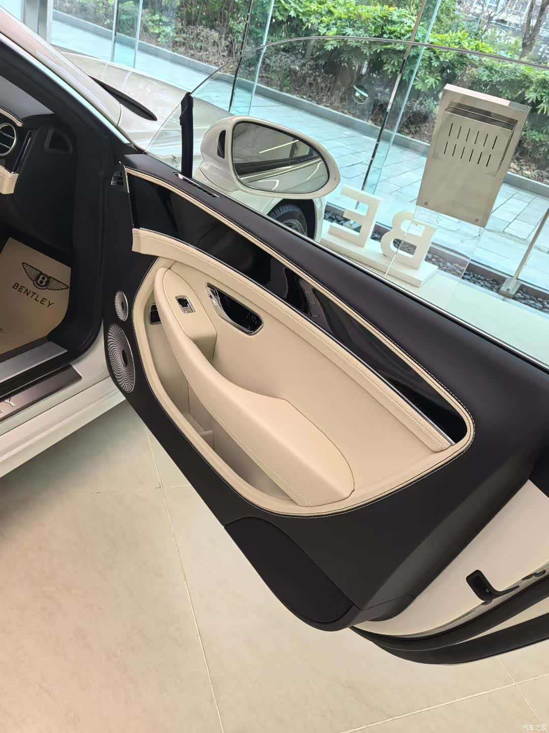 Bentley Continental GT, 2026 3
