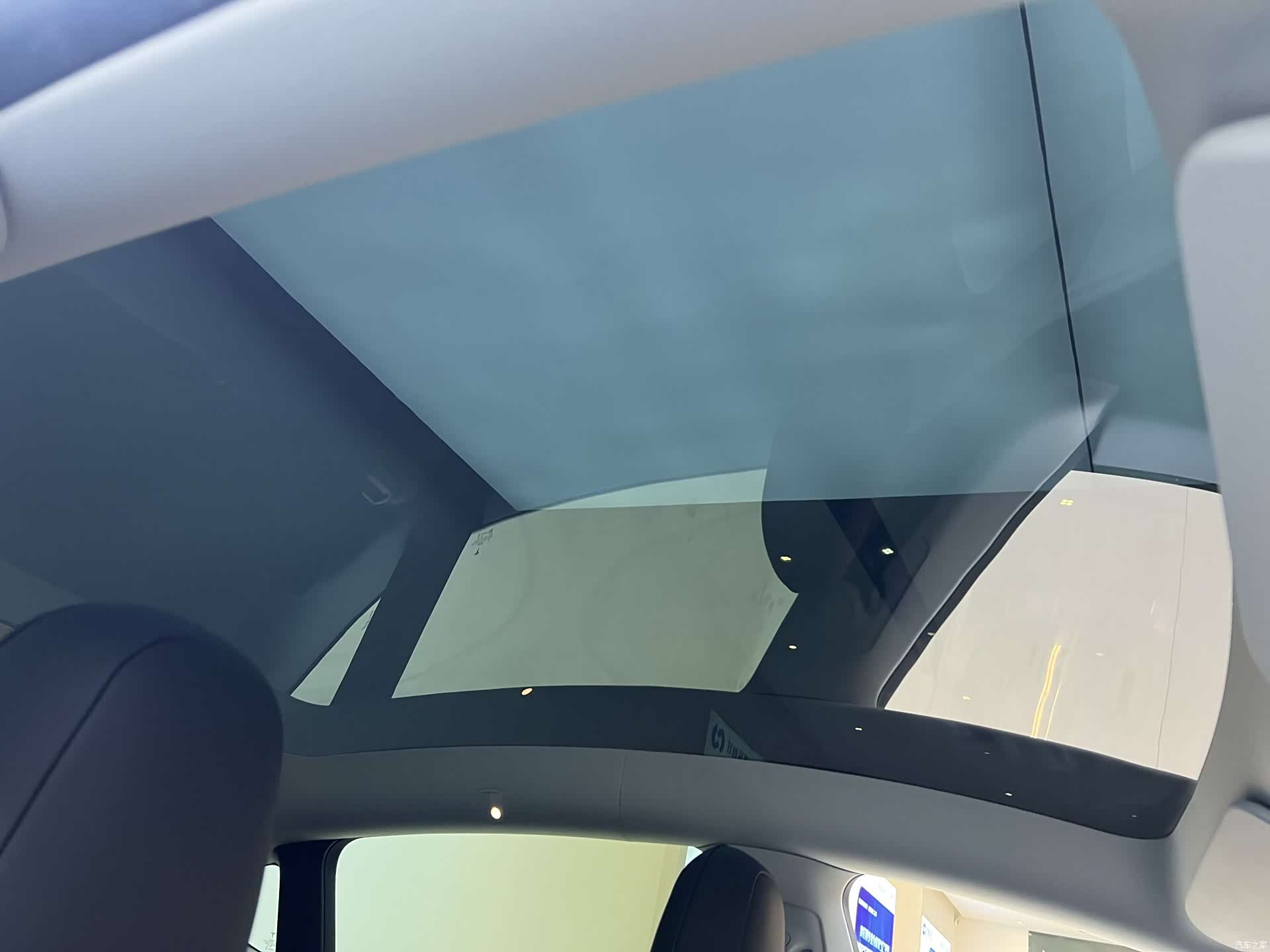 Tesla Model Y, 2021 19